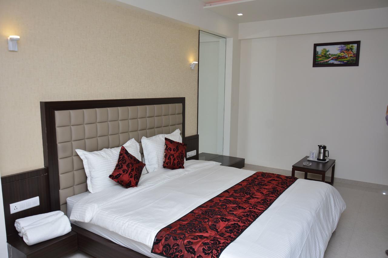 Hotel Darshan Rājula Екстериор снимка
