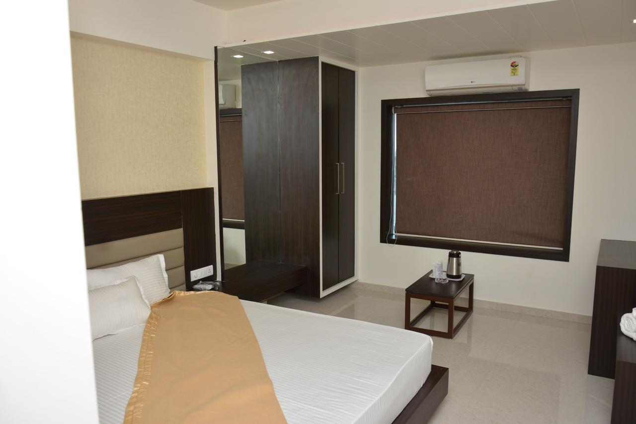Hotel Darshan Rājula Екстериор снимка